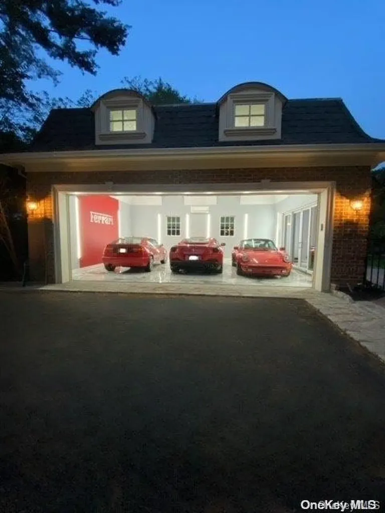 167 Kings Point Road Great Neck NY 11024