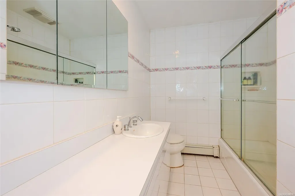 21 Johnson Place Oceanside NY 11572
