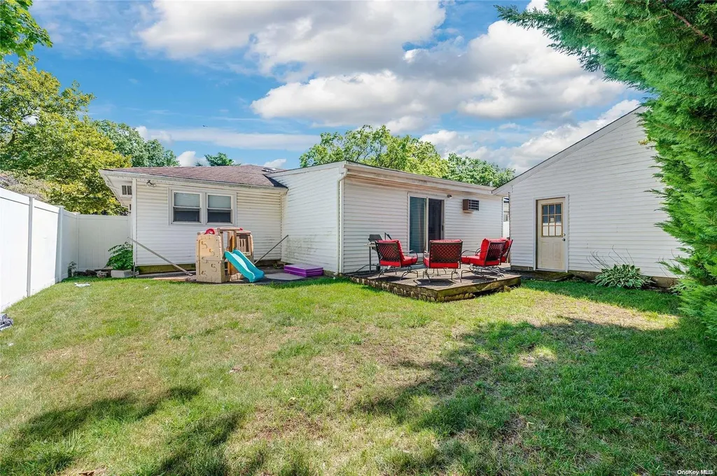 21 Johnson Place Oceanside NY 11572