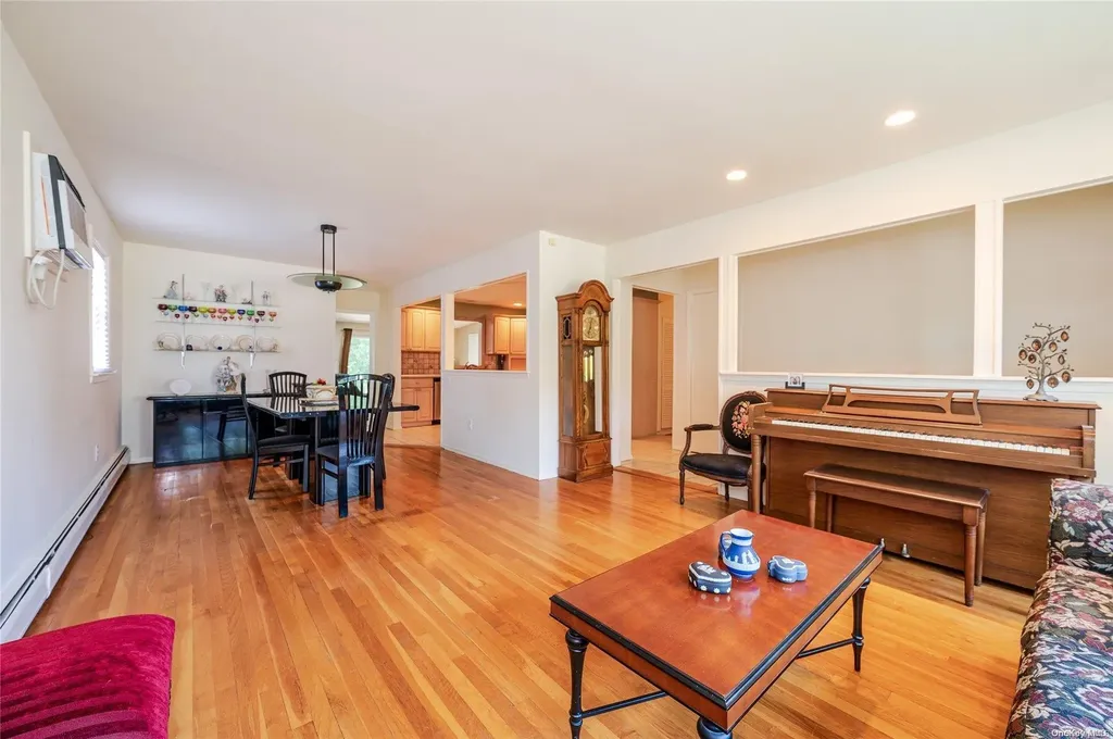 21 Johnson Place Oceanside NY 11572