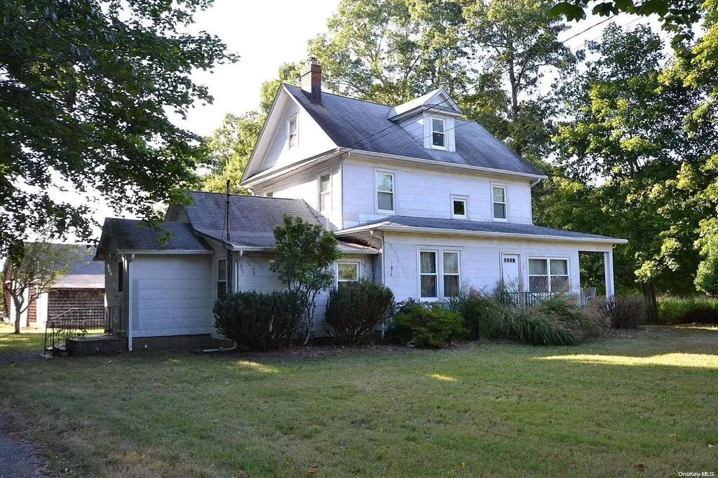58 Ryerson Avenue Manorville NY 11949