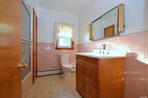 58 Ryerson Avenue Manorville NY 11949