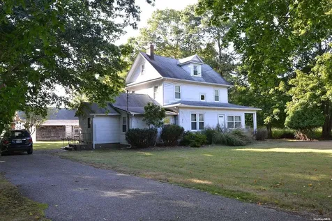 58 Ryerson Avenue Manorville NY 11949