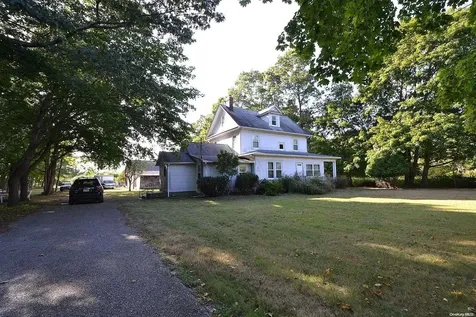 58 Ryerson Avenue Manorville NY 11949