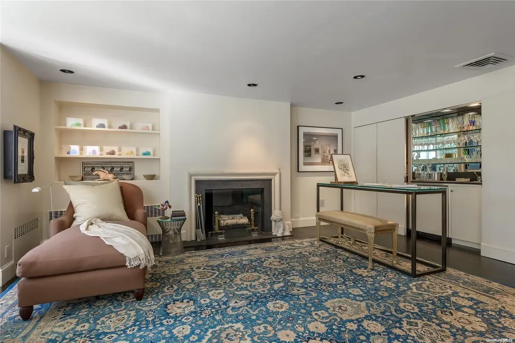 112 Bacon Road Old Westbury NY 11568
