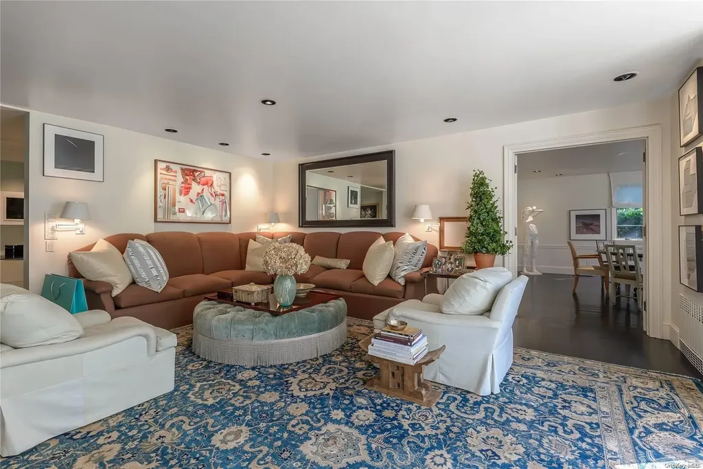 112 Bacon Road Old Westbury NY 11568