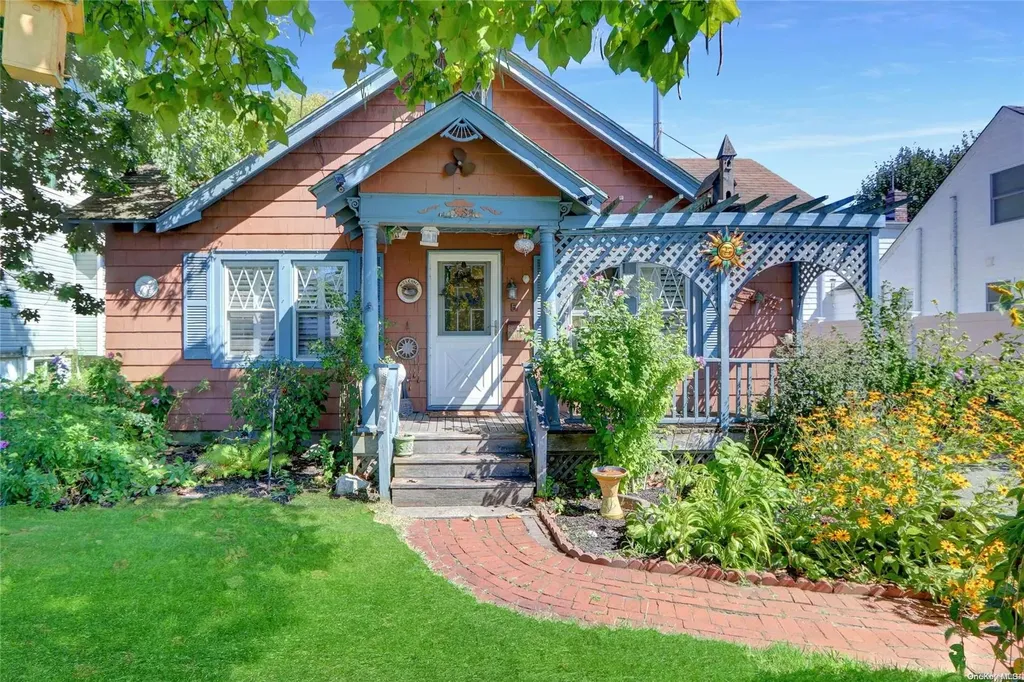 5 Athasca Road Islip NY 11751