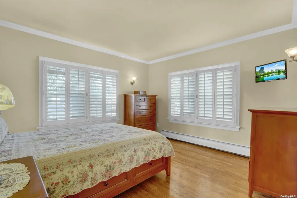 5 Athasca Road Islip NY 11751