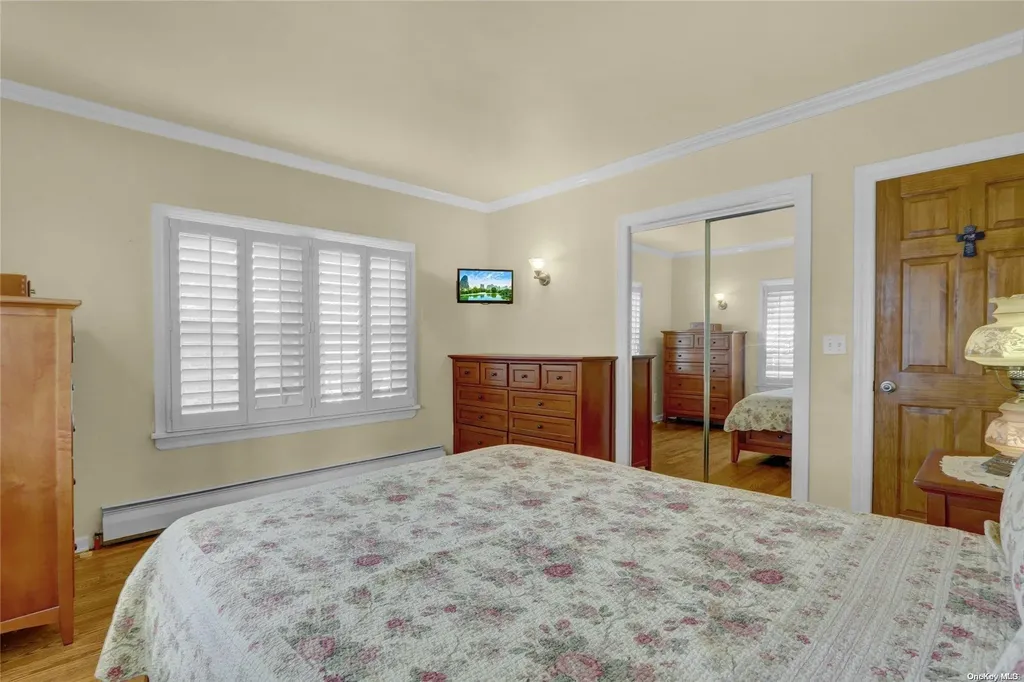 5 Athasca Road Islip NY 11751