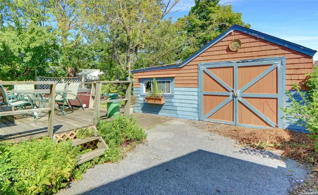 5 Athasca Road Islip NY 11751