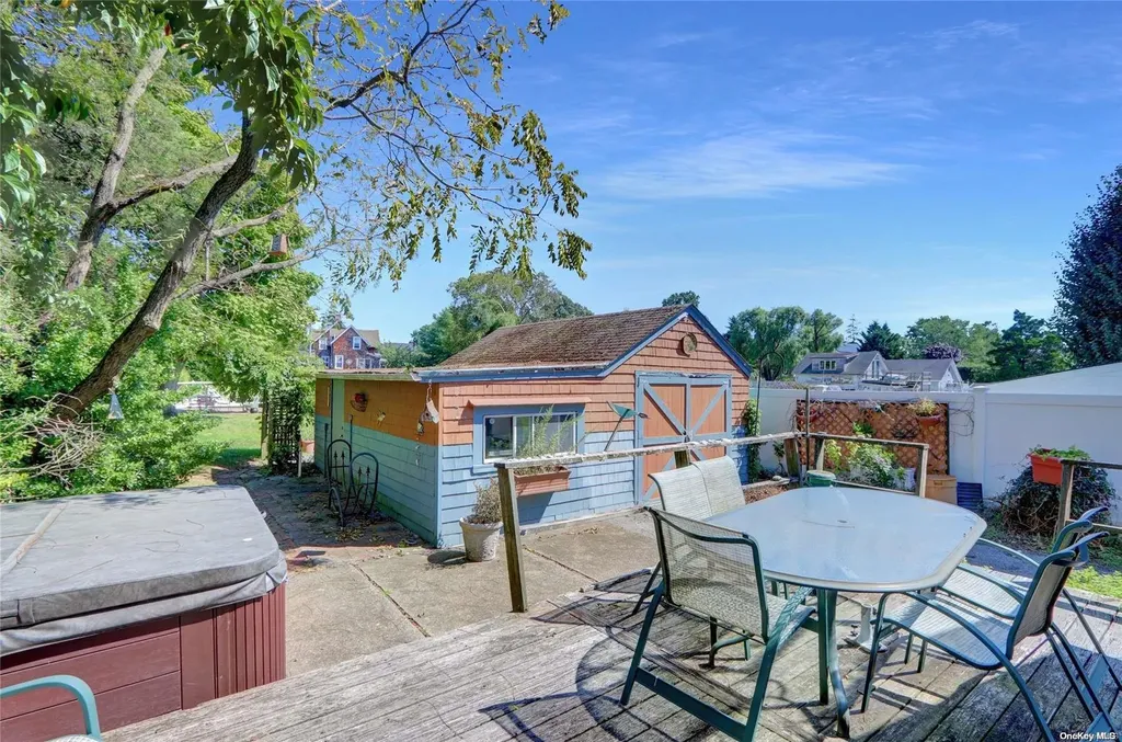 5 Athasca Road Islip NY 11751