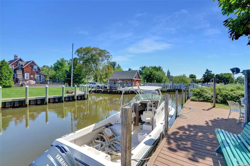 5 Athasca Road Islip NY 11751