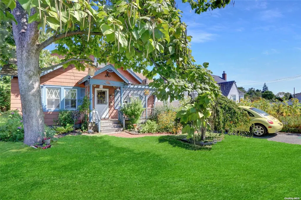 5 Athasca Road Islip NY 11751