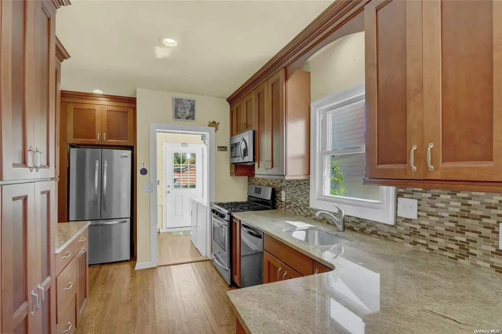 5 Athasca Road Islip NY 11751