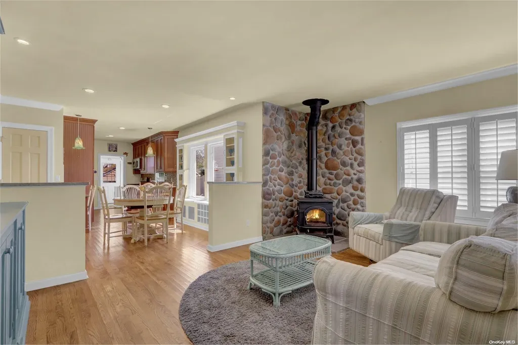 5 Athasca Road Islip NY 11751