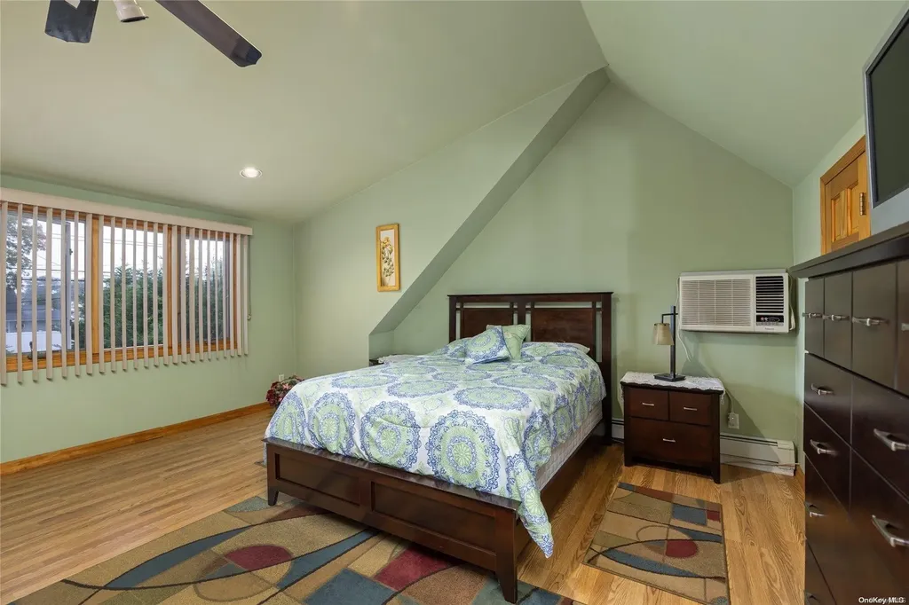 141 Blacksmith Road E Levittown NY 11756