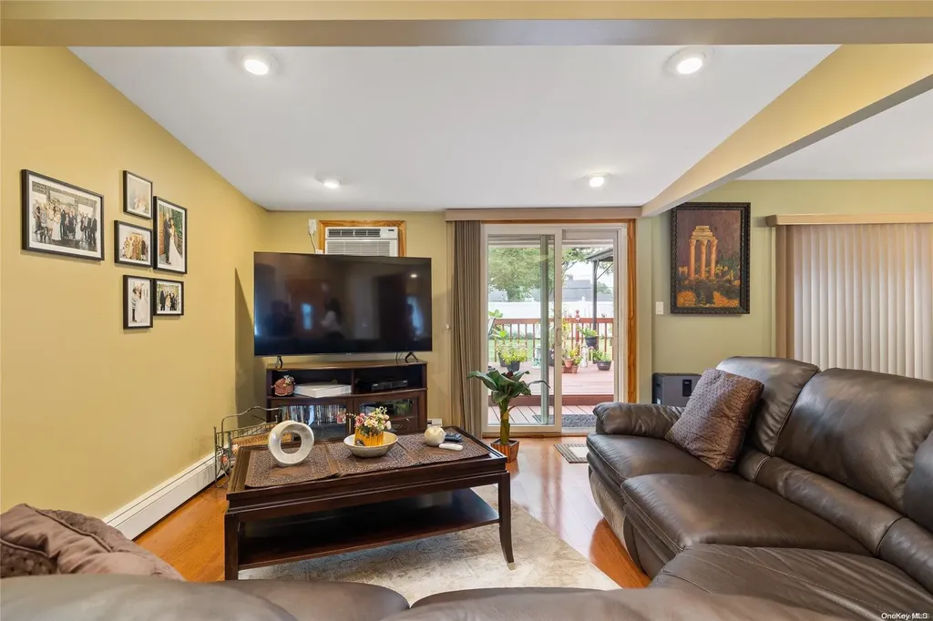 141 Blacksmith Road E Levittown NY 11756