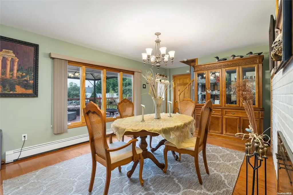 141 Blacksmith Road E Levittown NY 11756