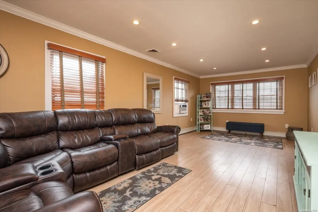 23 Redpoll Lane Levittown NY 11756