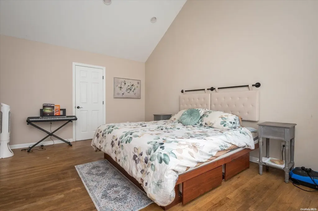 23 Redpoll Lane Levittown NY 11756