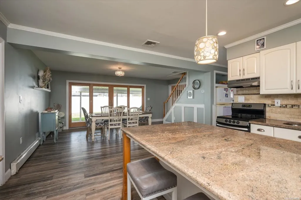 23 Redpoll Lane Levittown NY 11756