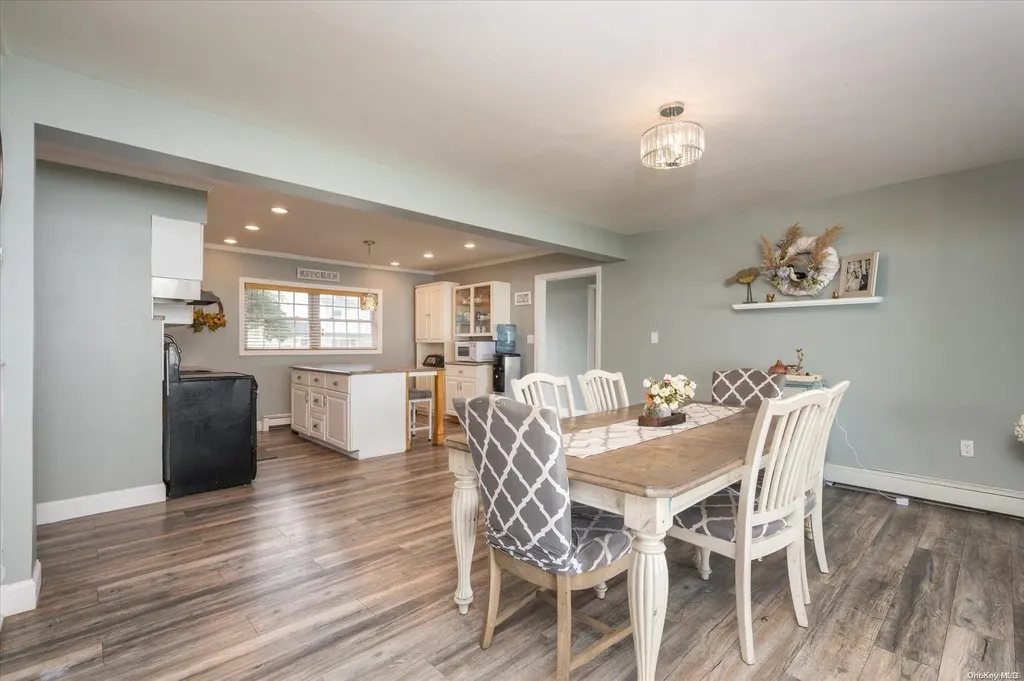 23 Redpoll Lane Levittown NY 11756