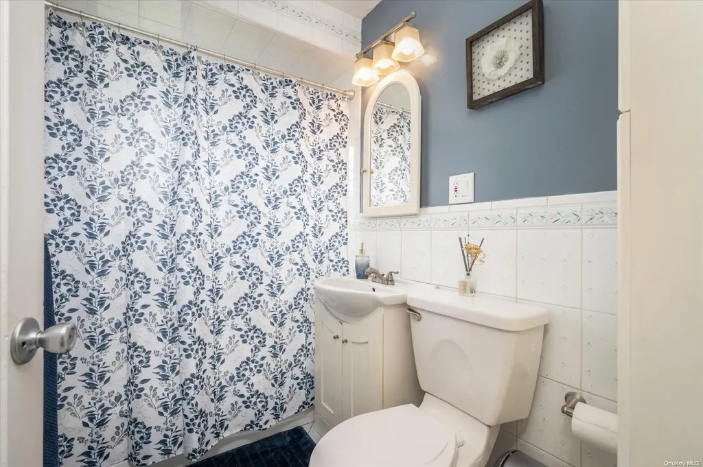 23 Redpoll Lane Levittown NY 11756