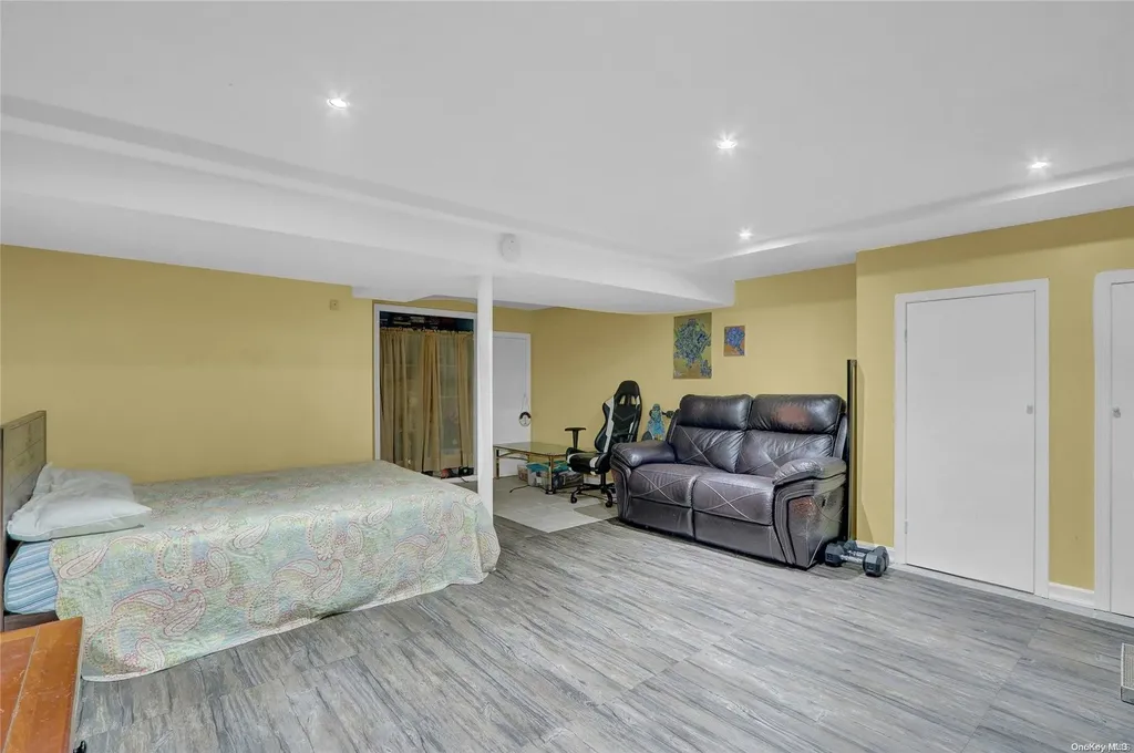 111 Jacob Street Elmont NY 11003
