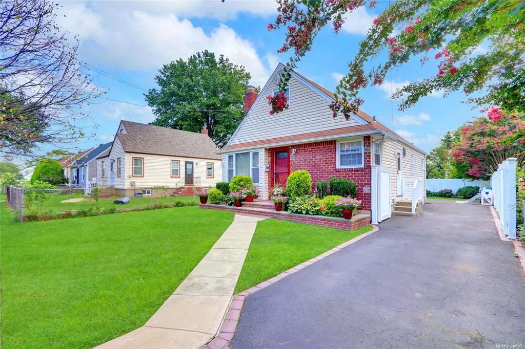 111 Jacob Street Elmont NY 11003