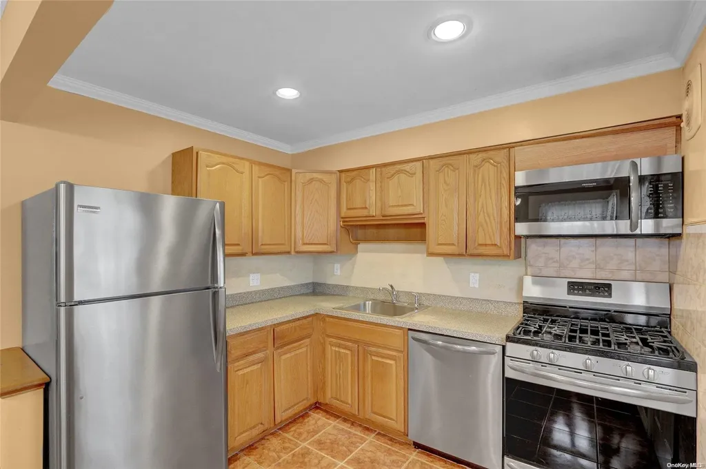 111 Jacob Street Elmont NY 11003