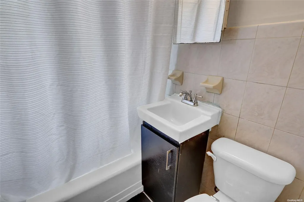 111 Jacob Street Elmont NY 11003