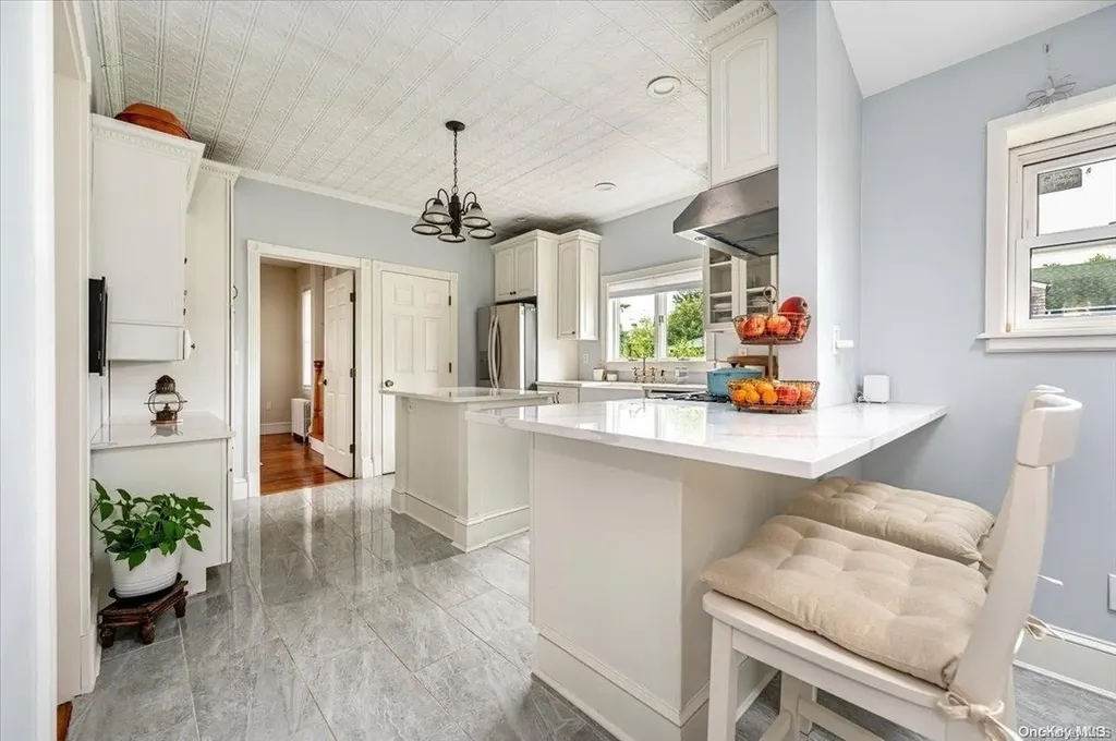 199 Raymond Street Islip NY 11751