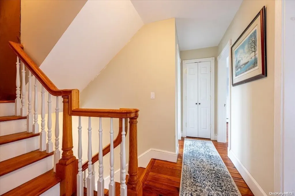 199 Raymond Street Islip NY 11751