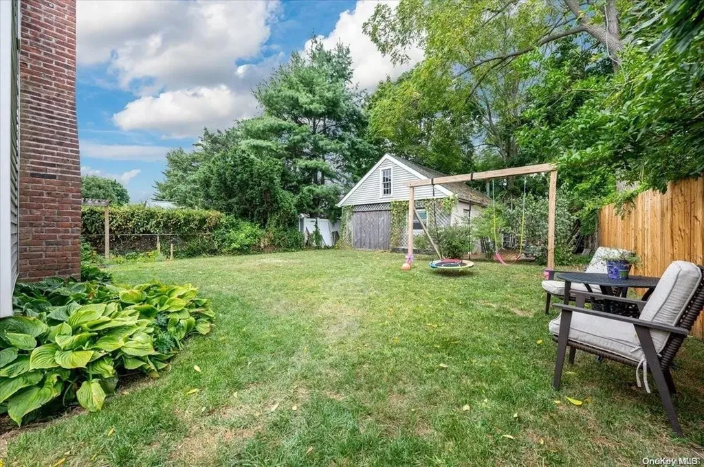 199 Raymond Street Islip NY 11751