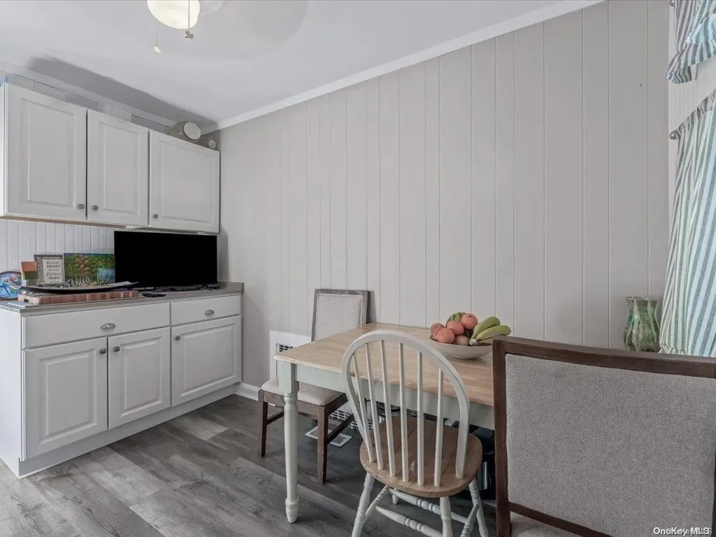 190 Wright Avenue Malverne NY 11565