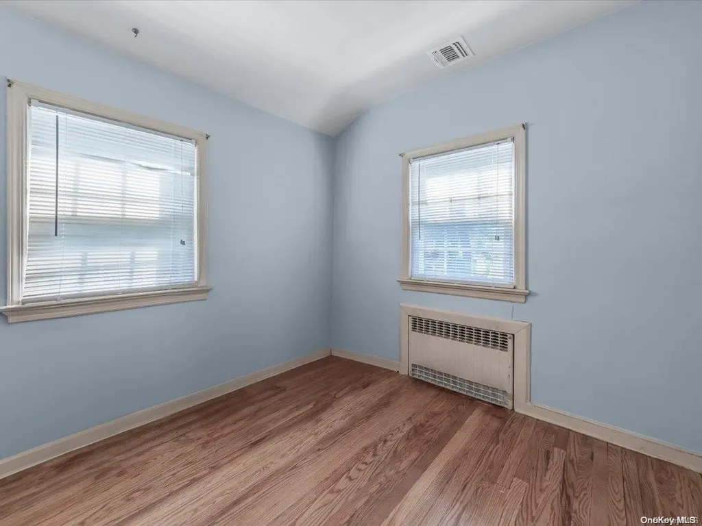 190 Wright Avenue Malverne NY 11565