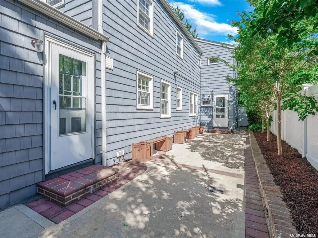 190 Wright Avenue Malverne NY 11565
