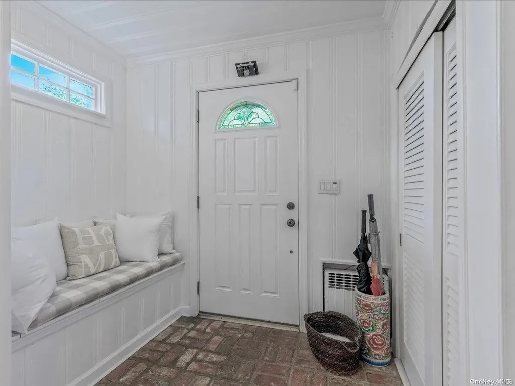 190 Wright Avenue Malverne NY 11565