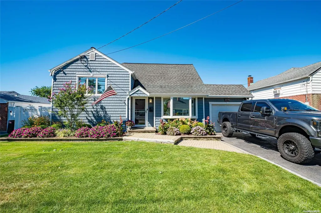 2370 Bayview Avenue Wantagh NY 11793