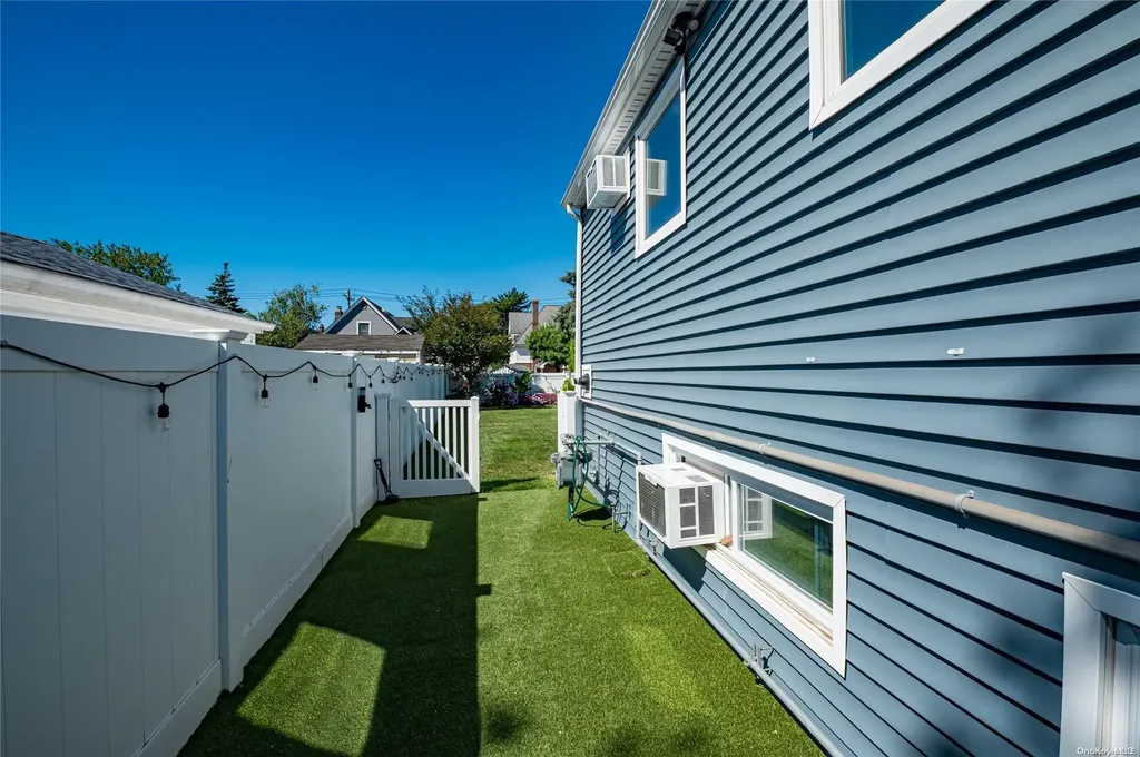2370 Bayview Avenue Wantagh NY 11793
