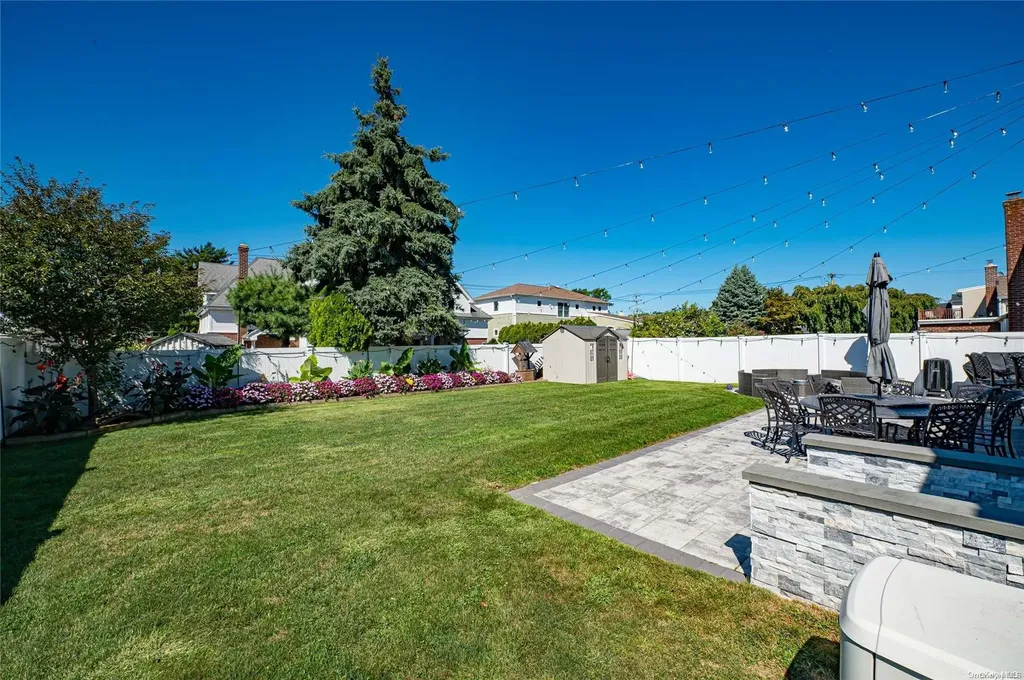 2370 Bayview Avenue Wantagh NY 11793