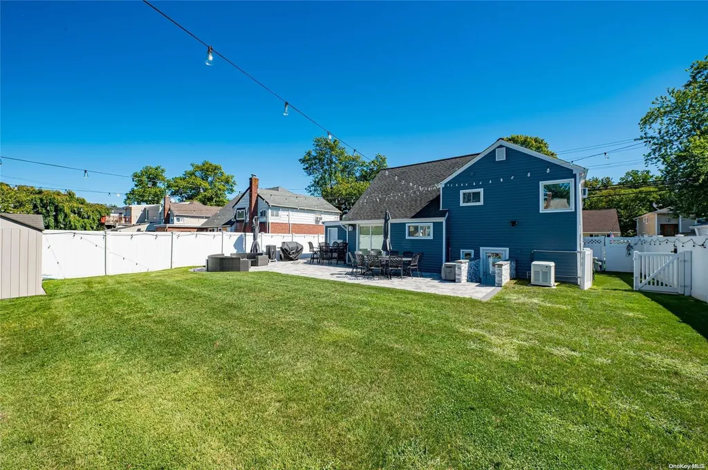 2370 Bayview Avenue Wantagh NY 11793
