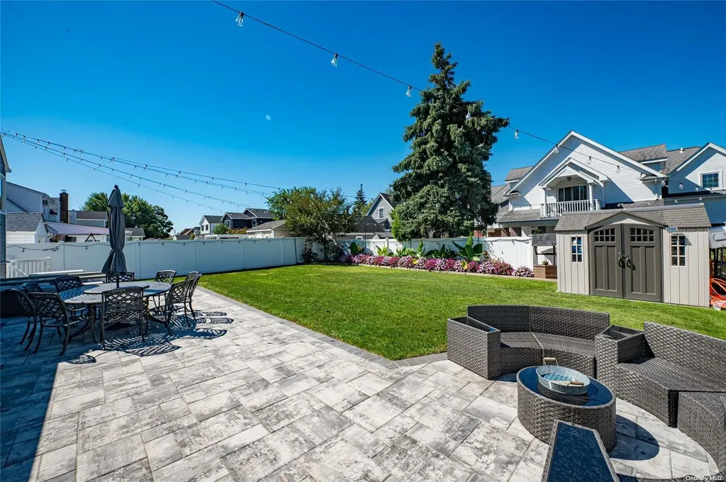 2370 Bayview Avenue Wantagh NY 11793
