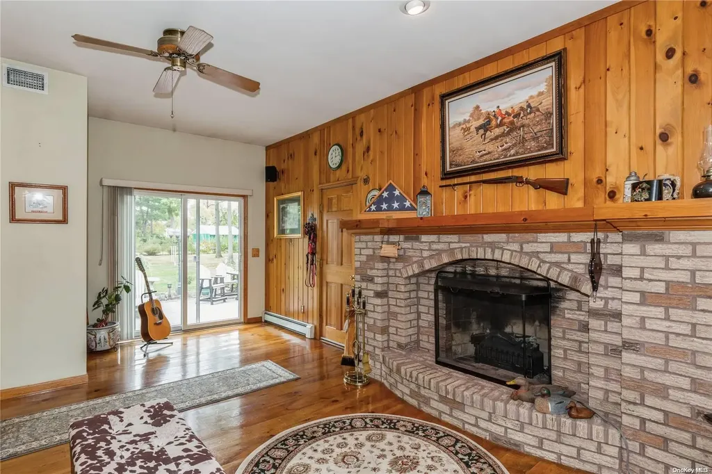 61 Roe Avenue East Patchogue NY 11772