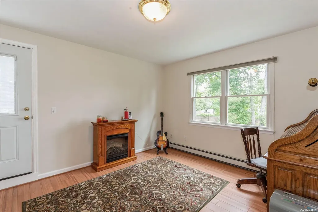 61 Roe Avenue East Patchogue NY 11772