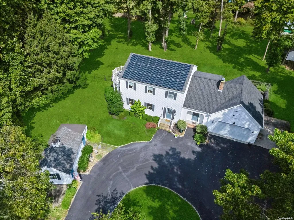 61 Roe Avenue East Patchogue NY 11772