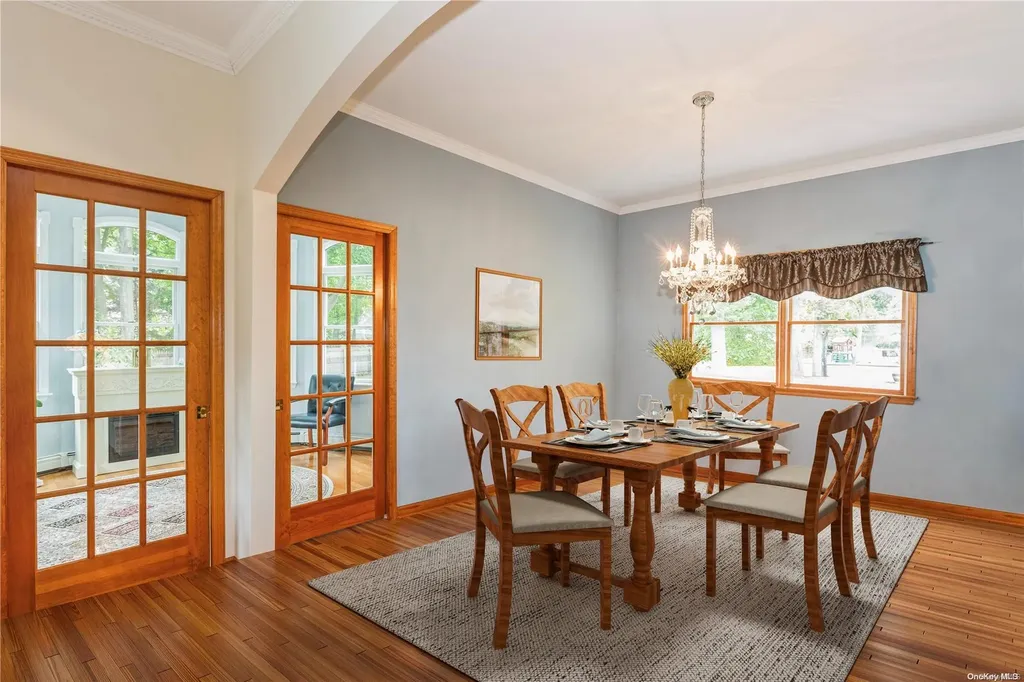 61 Roe Avenue East Patchogue NY 11772