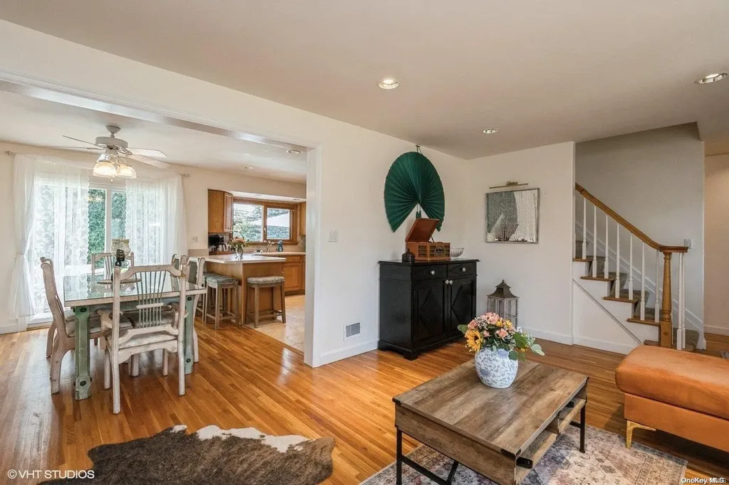 11 Parkview Drive Commack NY 11725