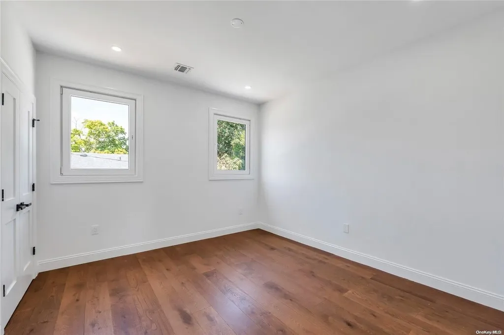 192 Shelter Lane Levittown NY 11756