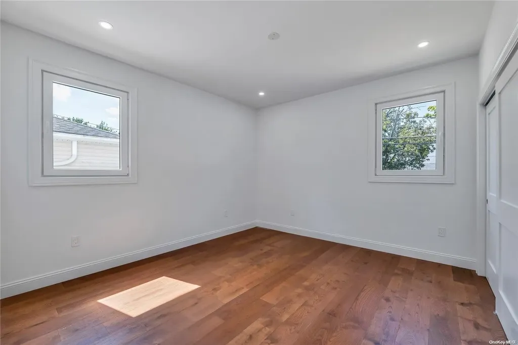 192 Shelter Lane Levittown NY 11756